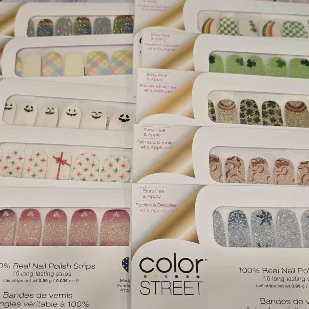 Color Street- Holiday Grab Bag- #10 - Picture 1 of 7